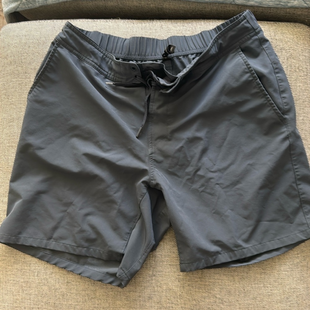Ten Thousand Foundation Short 7’’